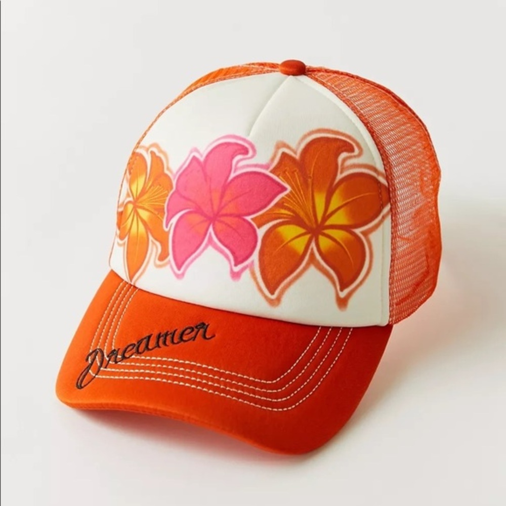 UO-Airbrush Trucker Hat-Dreamer